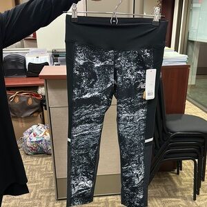 Black and White Patterned Leggings